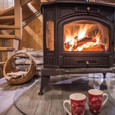 Semesterbostad With Private Pond, Jacuzzi And Sauna