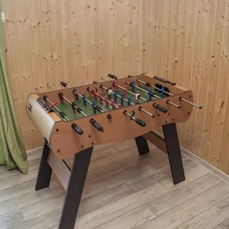 With Private Pond, Jacuzzi And Sauna *