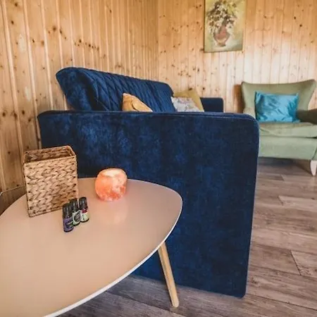 Сasa de vacaciones With Private Pond, Jacuzzi And Sauna