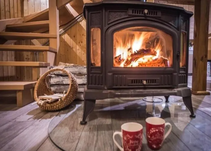 Semesterbostad With Private Pond, Jacuzzi And Sauna