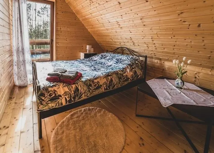 Semesterbostad With Private Pond, Jacuzzi And Sauna Lipusz