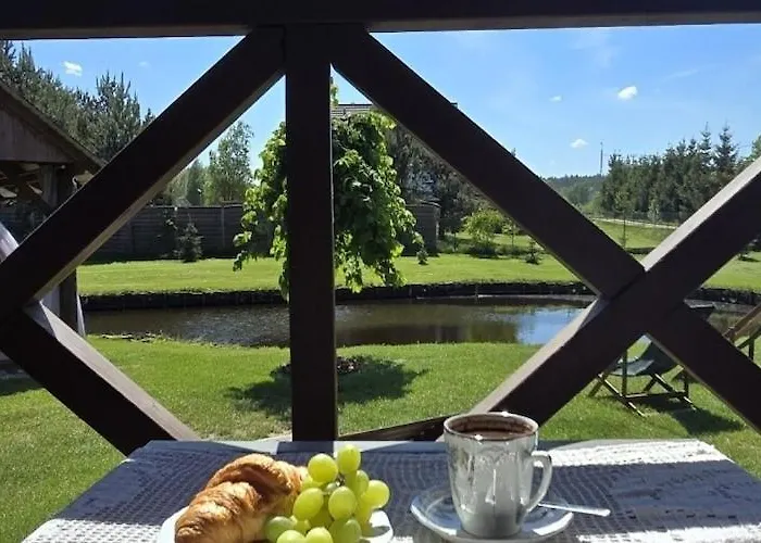Semesterbostad With Private Pond, Jacuzzi And Sauna Lipusz