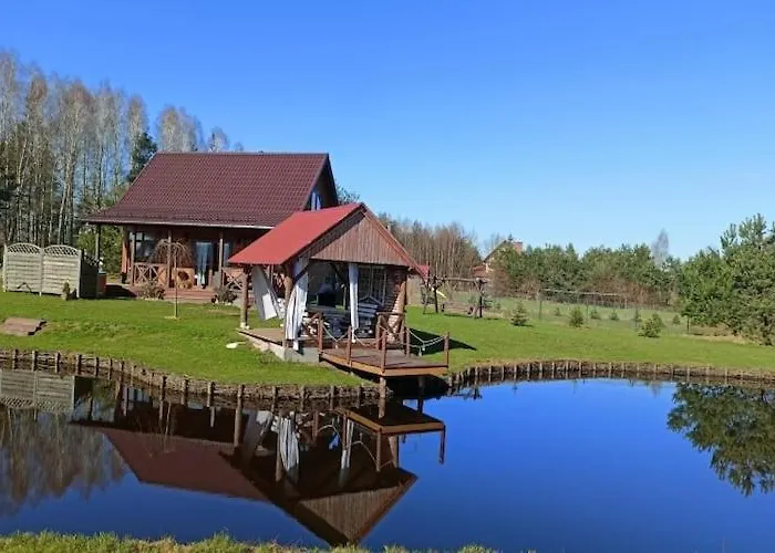 With Private Pond, Jacuzzi And Sauna Semesterbostad