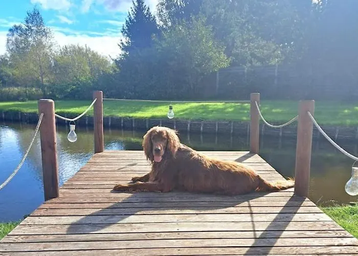 Semesterbostad With Private Pond, Jacuzzi And Sauna