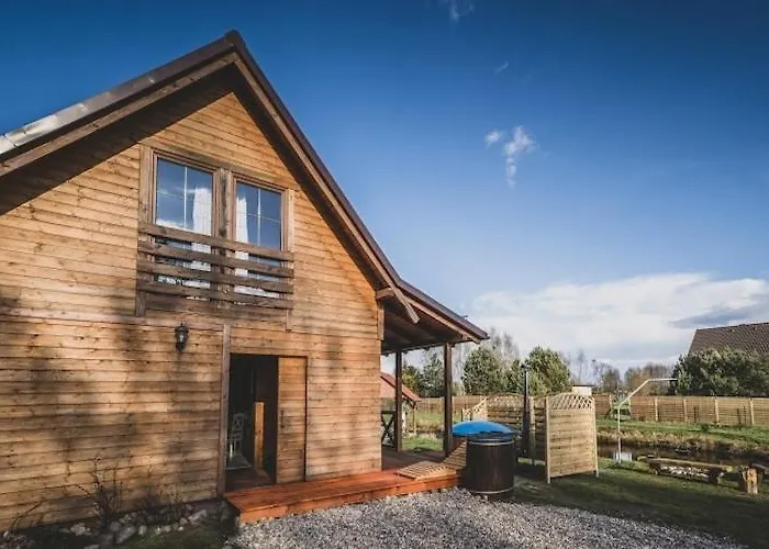 With Private Pond, Jacuzzi And Sauna Semesterbostad *